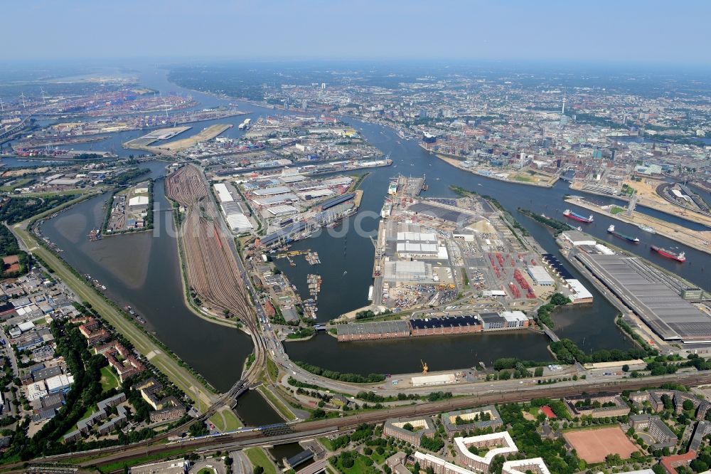 Luftaufnahme Hamburg - Hafenanlagen am Ufer des Flußverlaufes der Elbe - Norderelbe in Hamburg