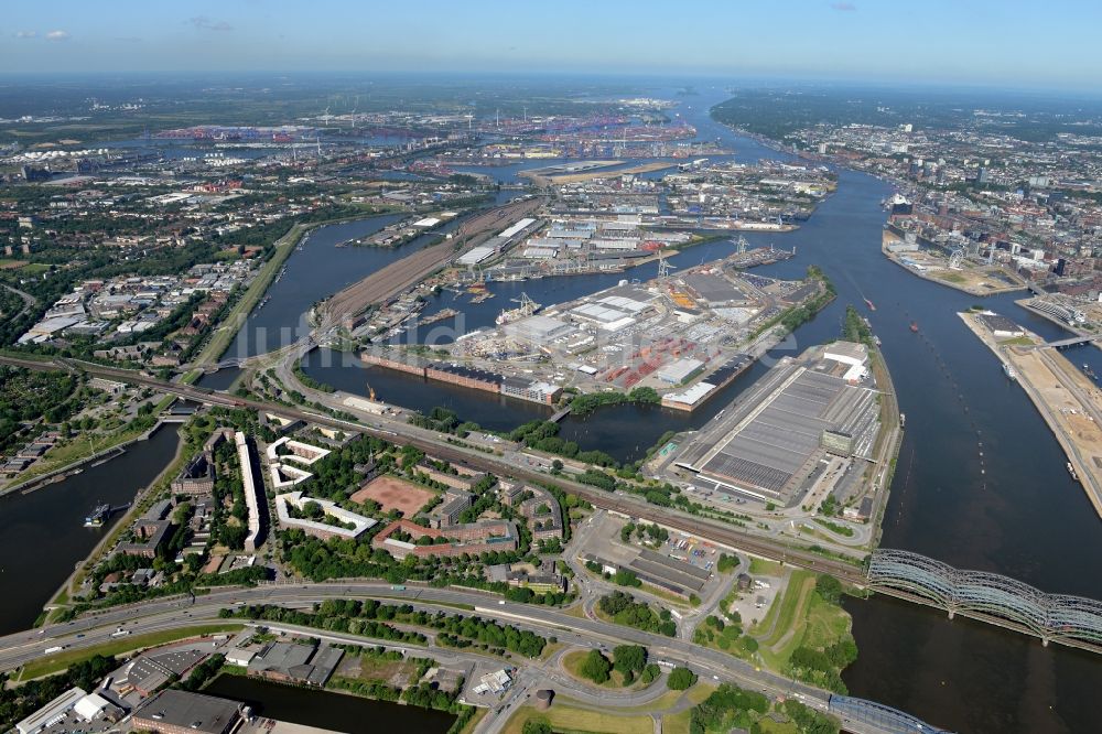 Hamburg von oben - Hafenanlagen am Ufer des Flußverlaufes der Elbe - Norderelbe in Hamburg