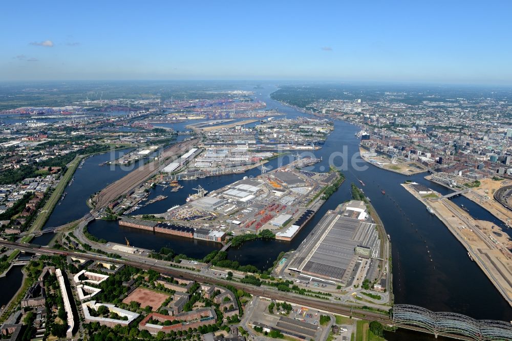 Hamburg aus der Vogelperspektive: Hafenanlagen am Ufer des Flußverlaufes der Elbe - Norderelbe in Hamburg