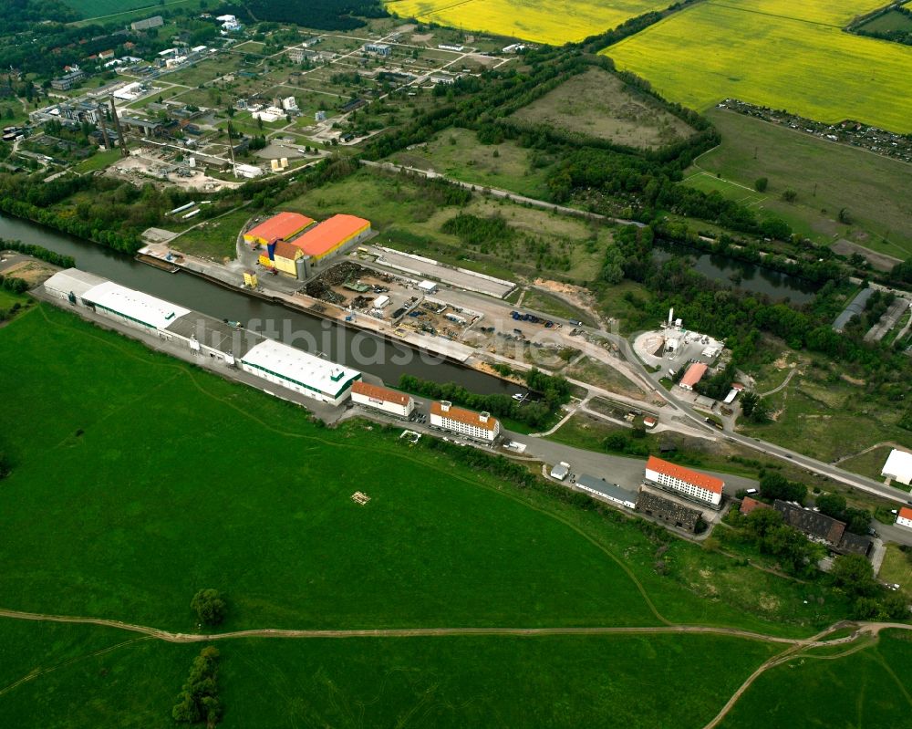 Luftbild Rosslau Elbe - Hafenanlagen am Ufer des Flussverlaufes der Mittelelbe in Rosslau Elbe im Bundesland Sachsen-Anhalt, Deutschland