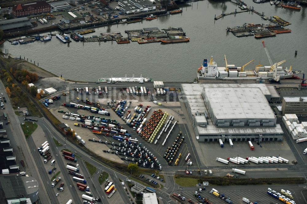 Luftbild Hamburg - Hafenanlagen am Ufer des Hafenbeckens HHLA Frucht- und Kühl-Zentrum Dessauer Straße im Ortsteil Kleiner Grasbrook in Hamburg