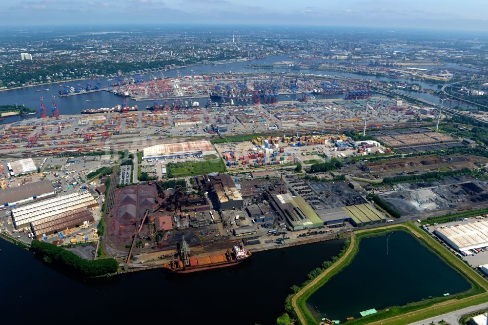 Hamburg von oben - Hafenanlagen Waltershof am Ufer des Flußverlaufes der Elbe - Norderelbe in Hamburg