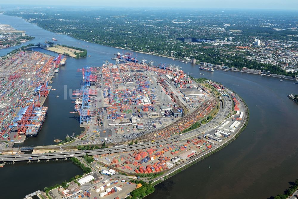 Luftaufnahme Hamburg - Hafenanlagen Waltershof am Ufer des Flußverlaufes der Elbe - Norderelbe in Hamburg