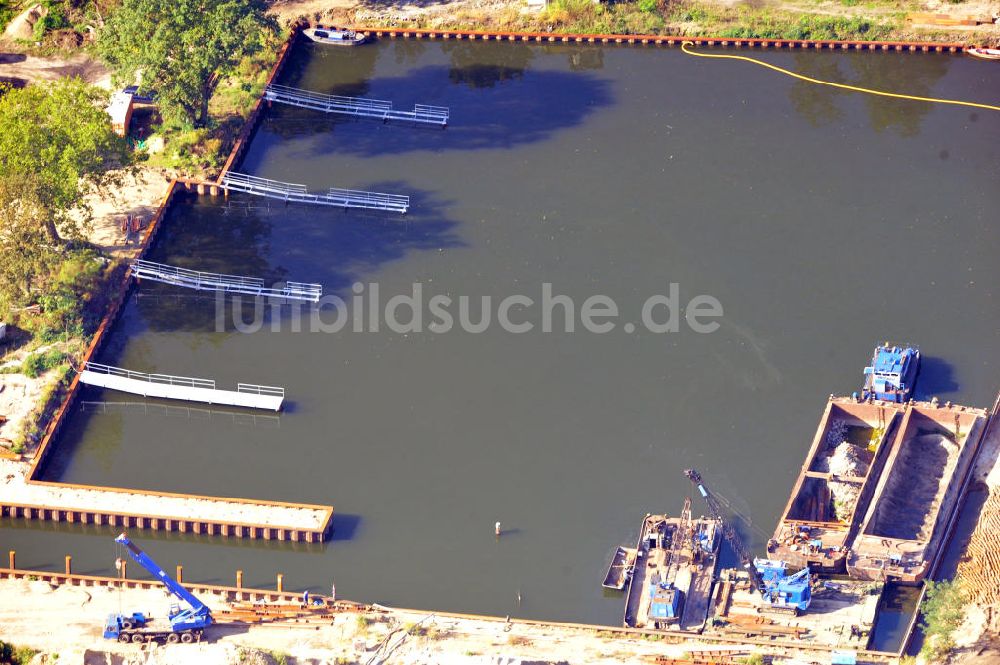 Luftaufnahme Berlin Treptow - Hafenbau Reederei Riedel in Berlin - Treptow