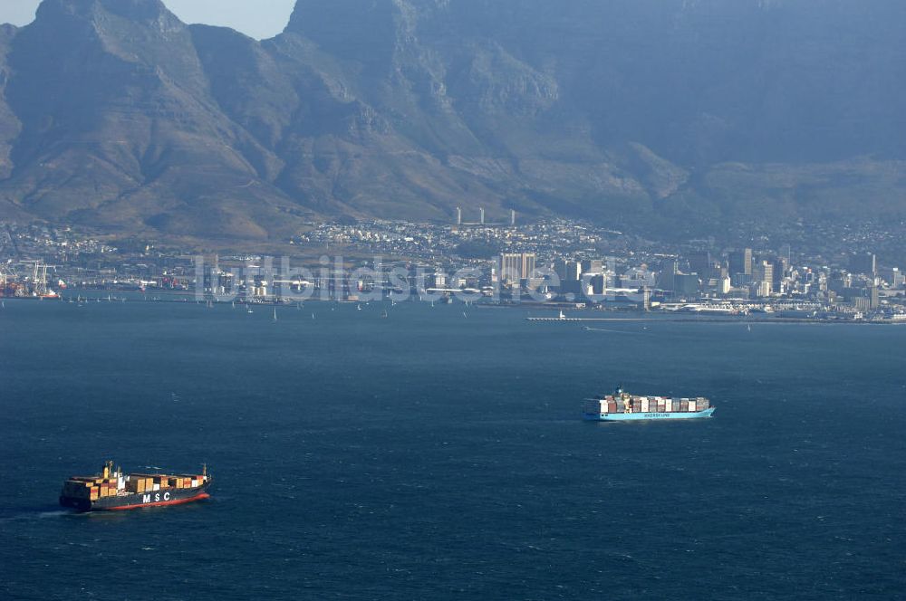 Luftaufnahme Kapstadt / Cap Town - Hafenbereich von Kapstadt / Port Cape Town