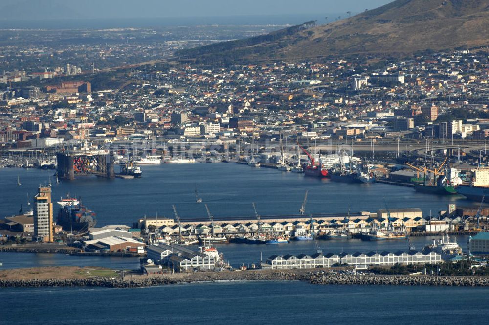 Luftbild Kapstadt / Cap Town - Hafenbereich von Kapstadt / Port Cape Town