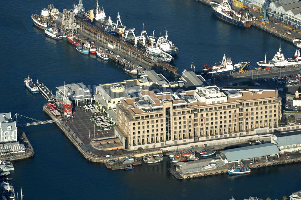 Luftaufnahme Kapstadt / Cap Town - Hafenbereich von Kapstadt / Port and Clock Tower at the Waterfront Cape Town