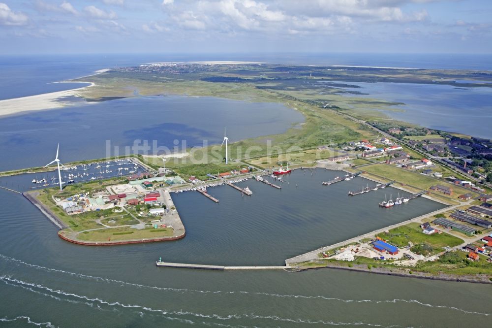 Luftbild Borkum - Hafenbereich der Ostfriesischen Insel Borkum im Bundesland Niedersachsen