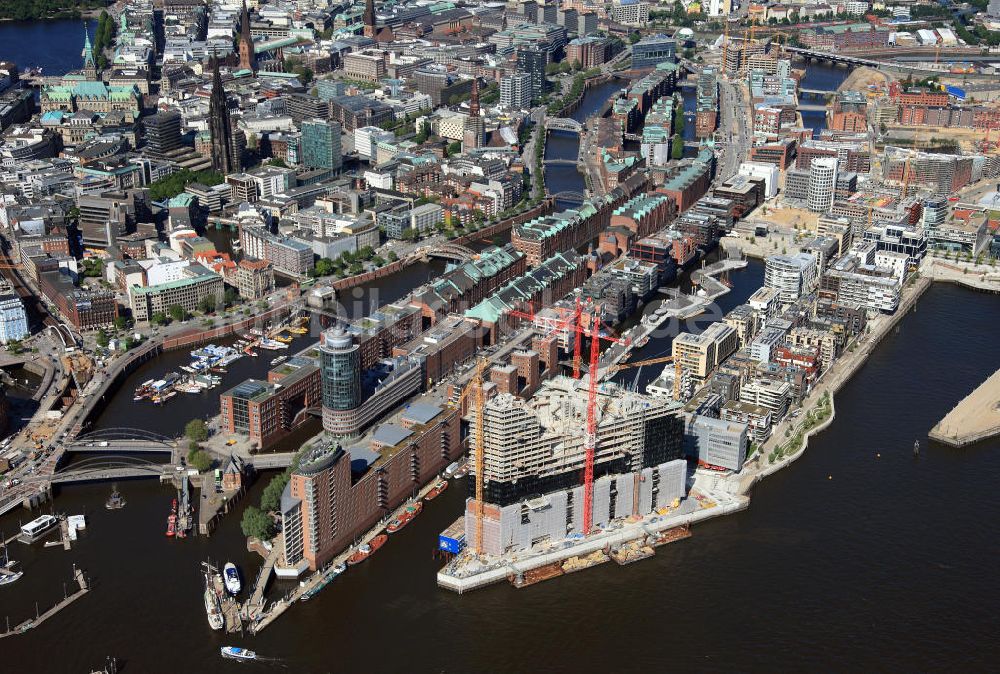 Hamburg aus der Vogelperspektive: HafenCity und Speicherstadt in Hamburg