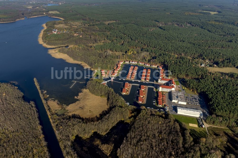 Luftaufnahme Rheinberg - Hafendorf am Rheinsberger See im Bundesland Brandenburg