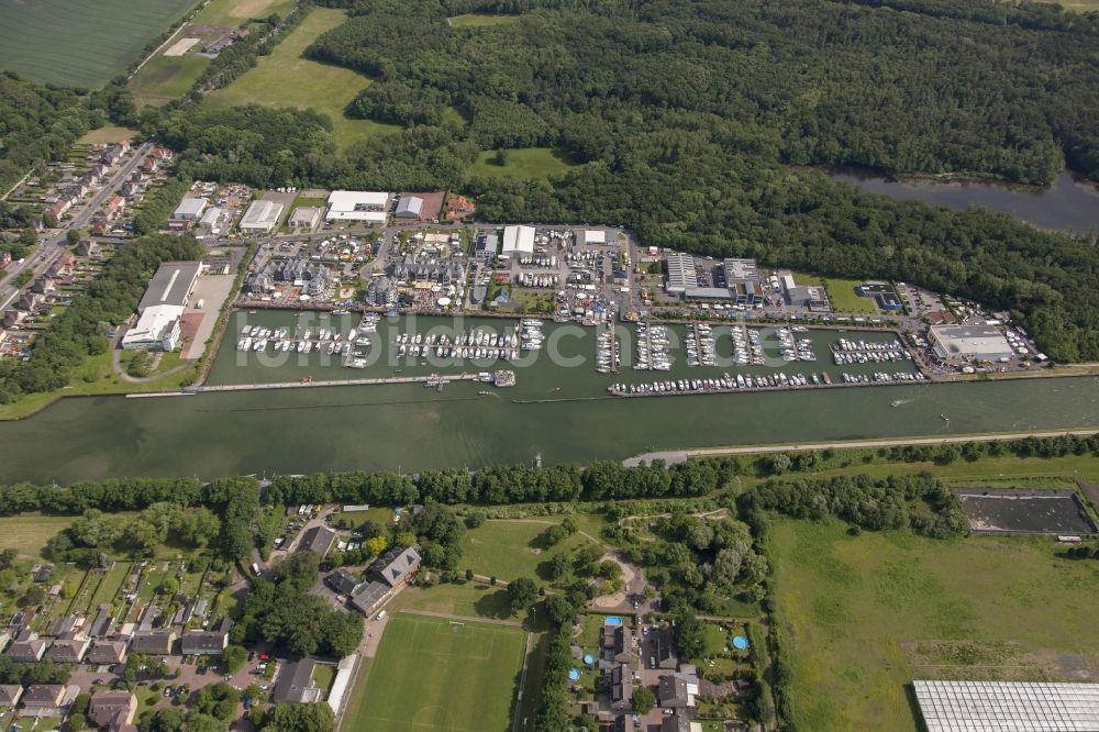 Luftbild Bergkamen - Hafenfest im Yachthafen Marina Rünthe in Bergkamen in Nordrhein-Westfalen