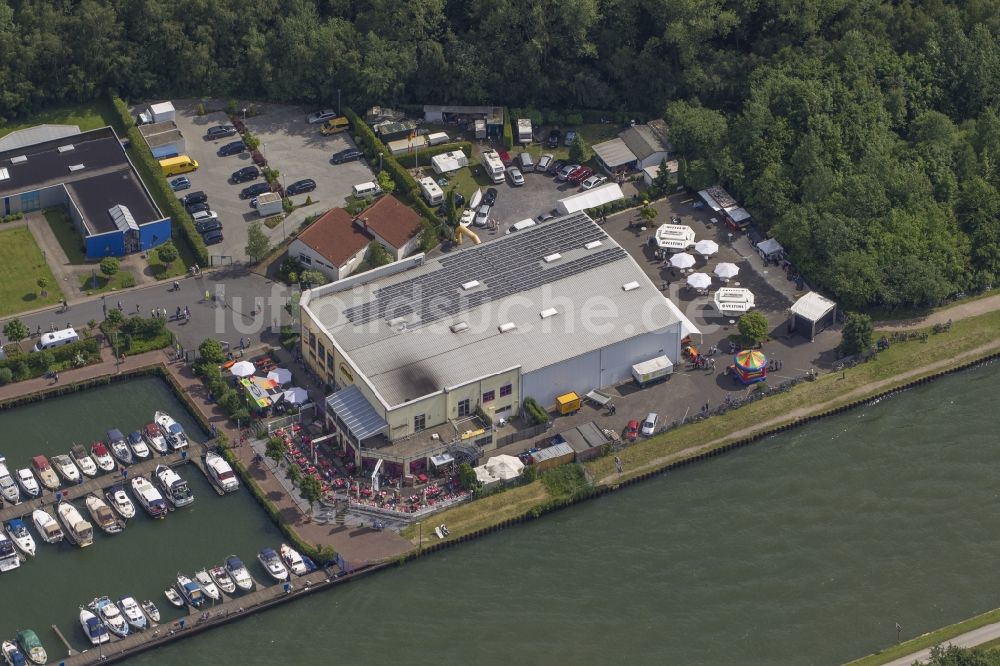 Bergkamen aus der Vogelperspektive: Hafenfest im Yachthafen Marina Rünthe in Bergkamen in Nordrhein-Westfalen