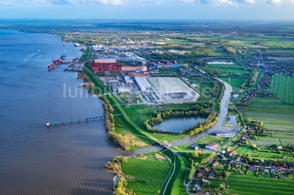 Luftbild Stade - Hafengelände Stader Seehafen AOS Raffinerie- Werksgelände in Bützfleth im Bundesland Niedersachsen, Deutschland