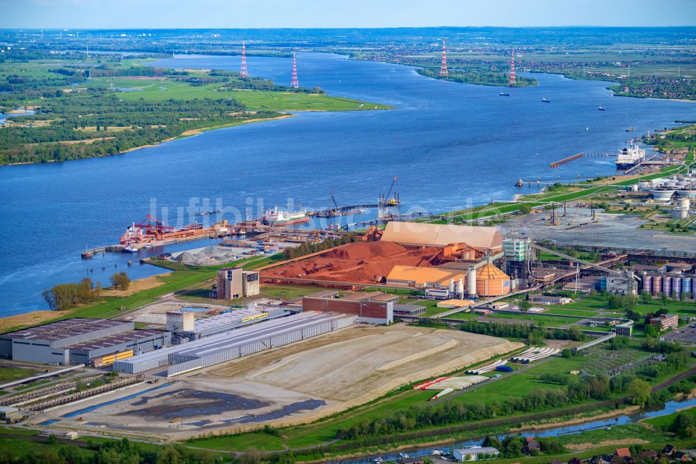 Luftbild Stade - Hafengelände Stader Seehafen AOS Raffinerie- Werksgelände in Bützfleth im Bundesland Niedersachsen, Deutschland