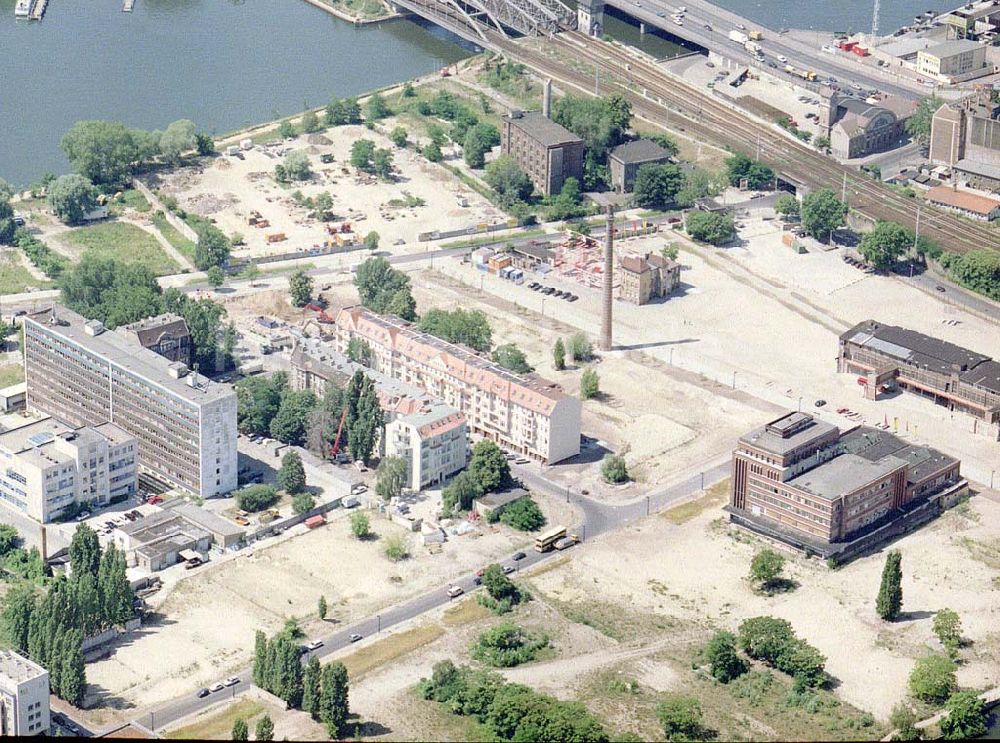 Berlin aus der Vogelperspektive: Halbinsel Alt- Stralau in Berlin - Friedrichshain.