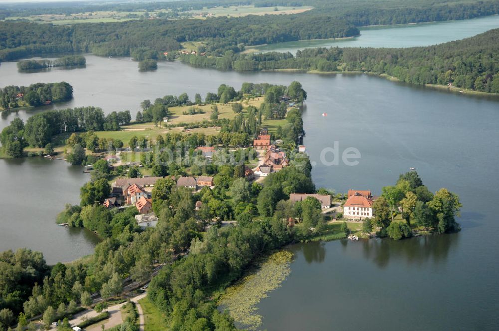 Feldberg aus der Vogelperspektive: Halbinsel / peninsula Amtswerder in Feldberg