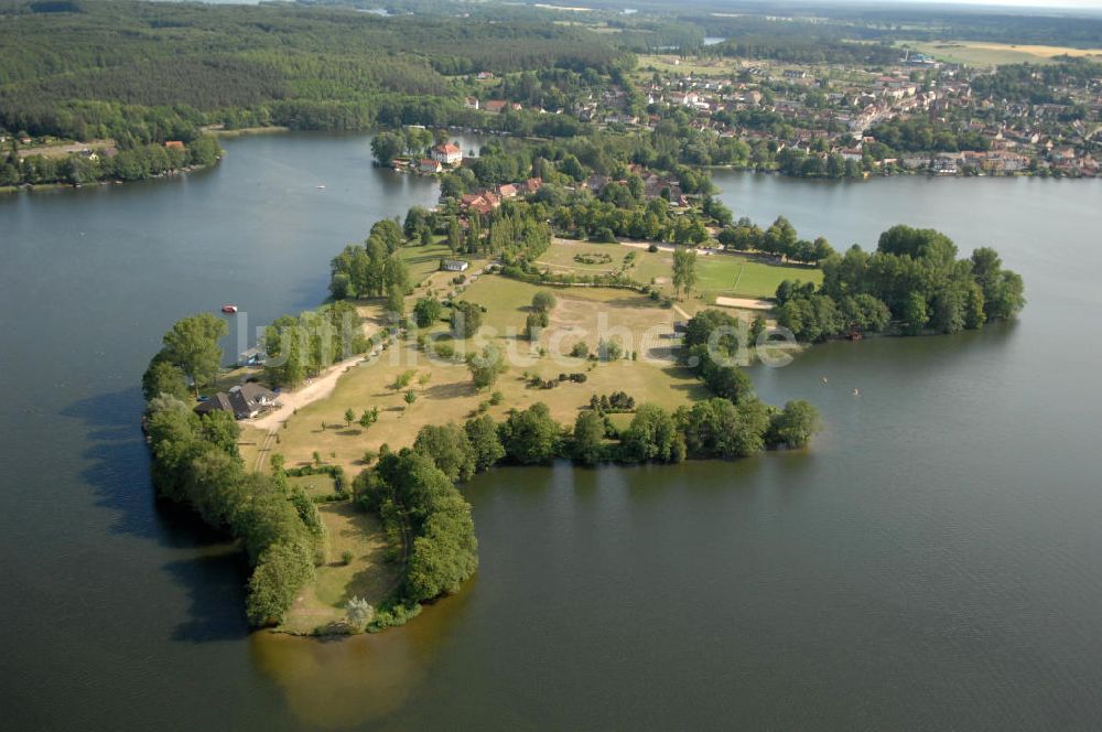 Feldberg von oben - Halbinsel / peninsula Amtswerder in Feldberg