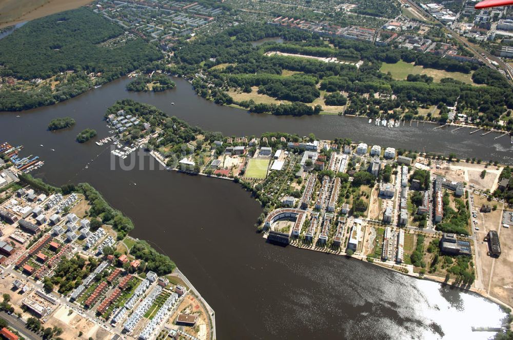 Luftbild Berlin - Halbinsel Stralau am Rummelsburger See mit dem Entwicklungsgebiet an der Rummelsburger Bucht in Berlin - Treptow