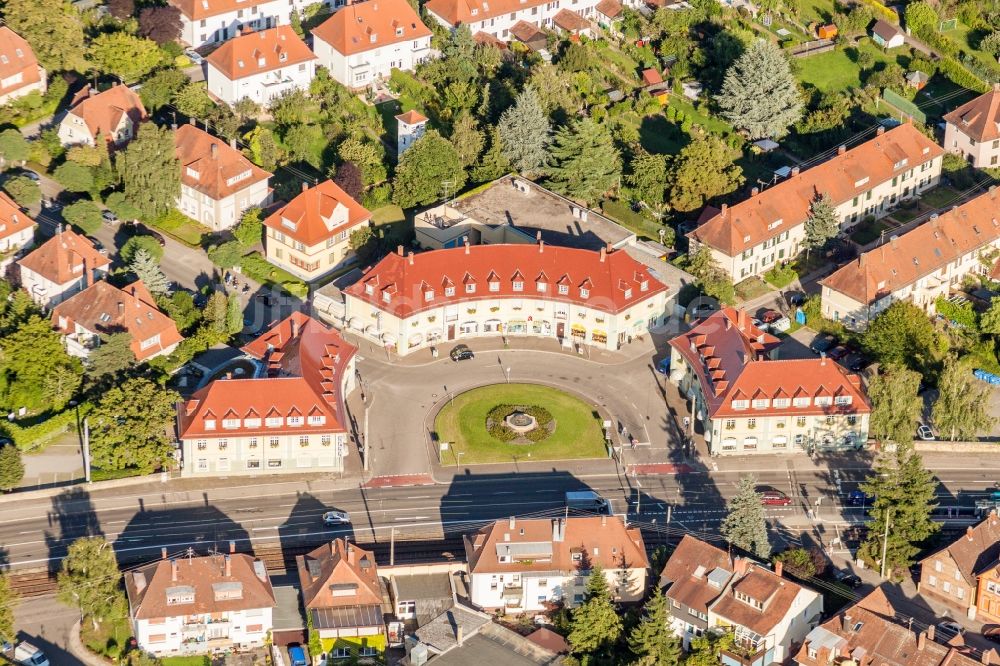 Karlsruhe von oben - Halbkreis- runder Platz Ostendorfplatz im Ortsteil Rüppurr in Karlsruhe im Bundesland Baden-Württemberg, Deutschland