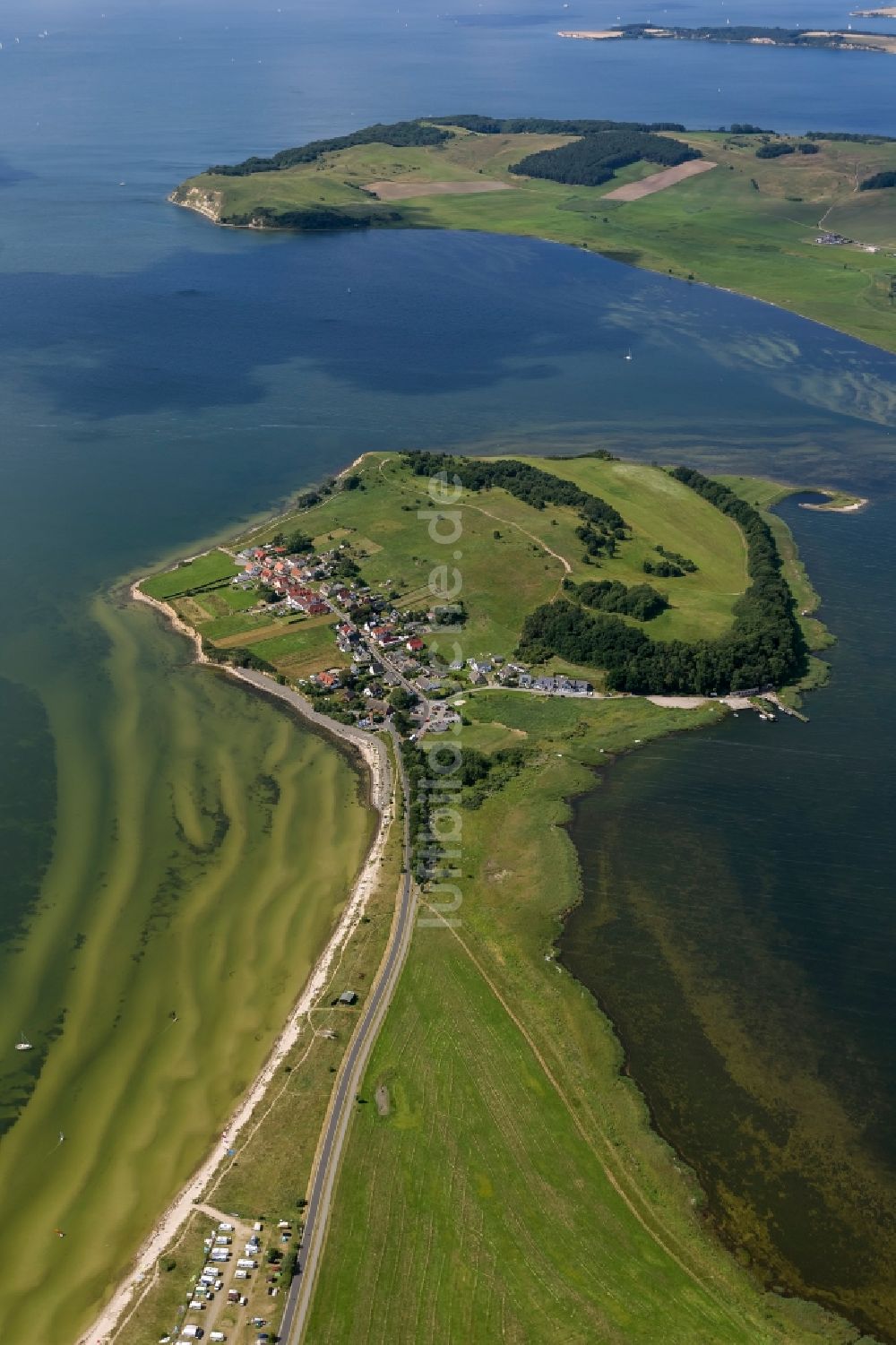 Thiessow aus der Vogelperspektive: Halbsinsel Mönchgut bei Thiessow auf der Insel Rügen in Mecklenburg-Vorpommern