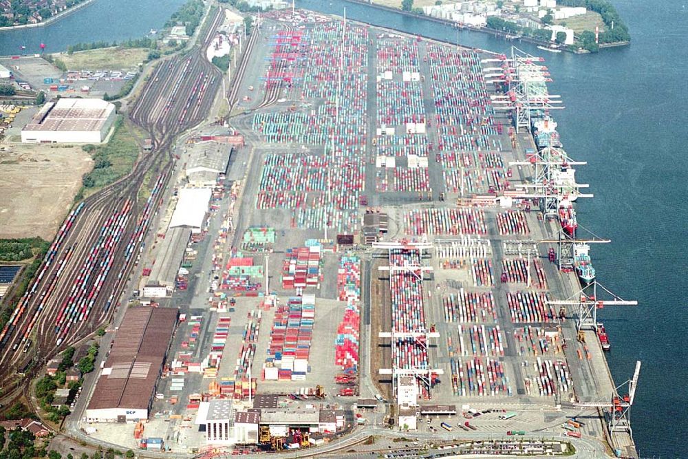 Luftaufnahme Hamburg-Altenwerda / Hamburg - Hamburg-Altenwerda / Hamburg Blick auf den neuen Container-Überseehafen Container Terminal Altenwerder in Hamburg-West an der Elbe EUROGATE Technical Services GmbH, Hamburg Kurt-Eckelmann-Str