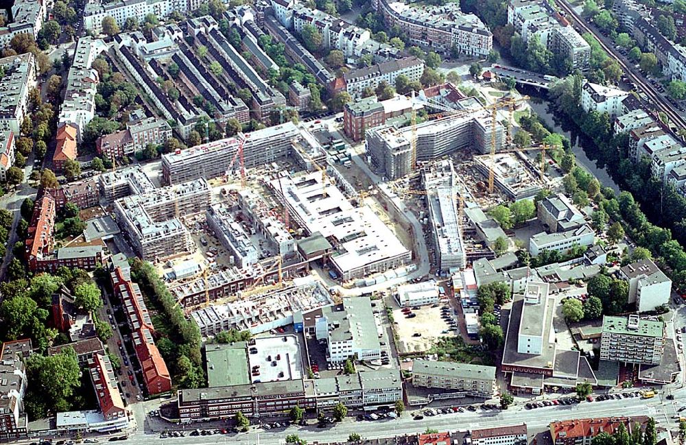 Hamburg von oben - Hamburg Blick auf die Büro- und Geschäftshaus-Baustelle westlich der Alster in Hamburg 06.03.2003