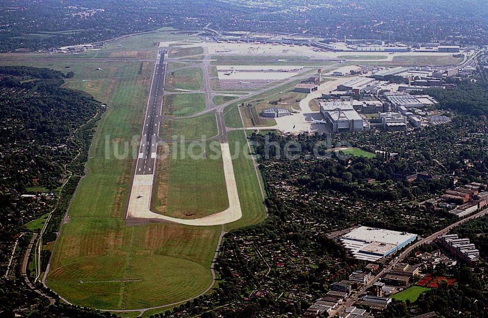 Luftbild Hamburg, Fuhlsbüttel - Hamburg Blick auf den Flughafen Hamburg-Fuhlsbüttel von Westen her 06.09.03