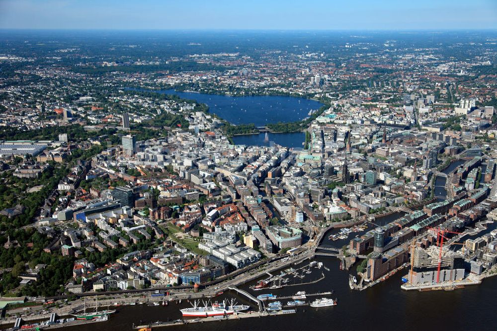 Hamburg von oben - Hamburg City