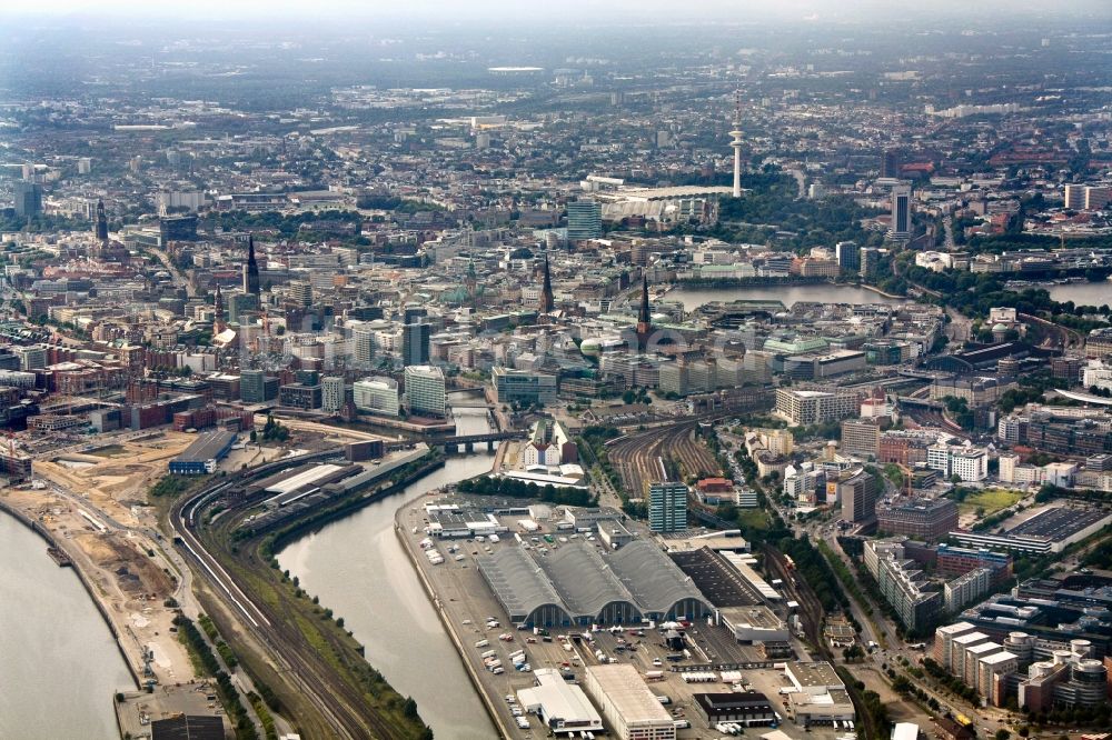 Hamburg von oben - Hamburg von Südosten mit Binnenalster