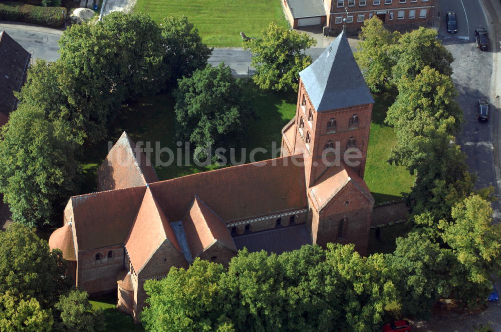 Luftbild Diesdorf - , handelt es sich um eines der besterhaltenen Werke der spätromanischen Baukunst