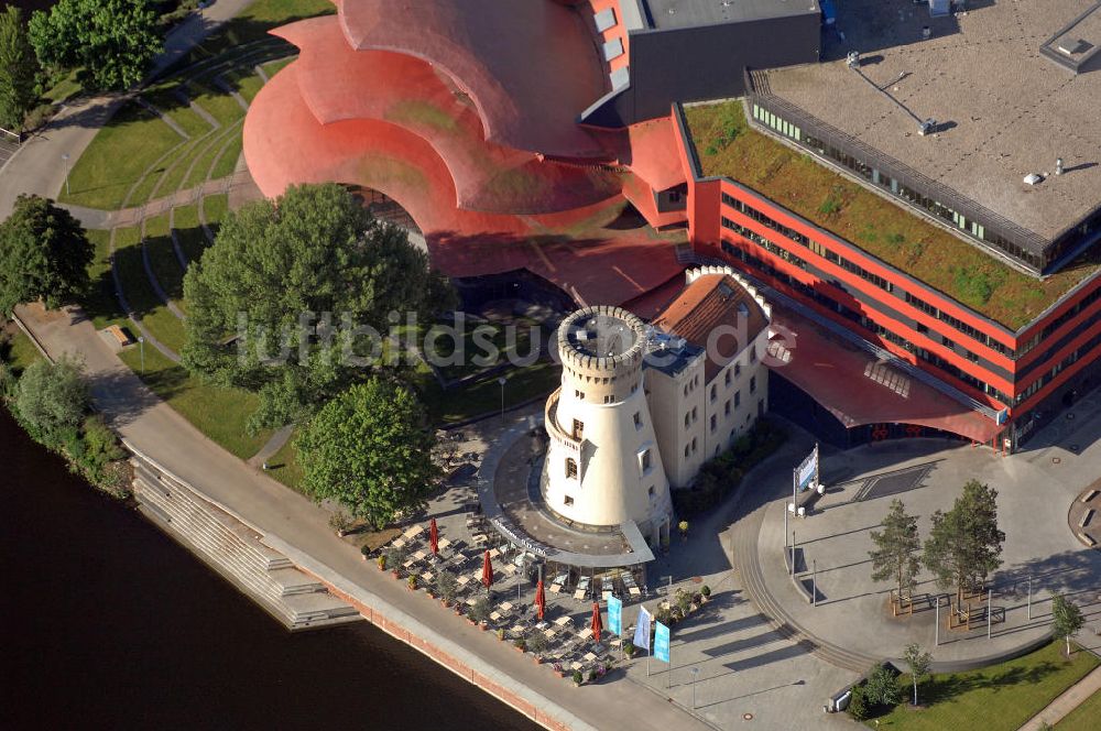 Potsdam aus der Vogelperspektive: Hans Otto Theater