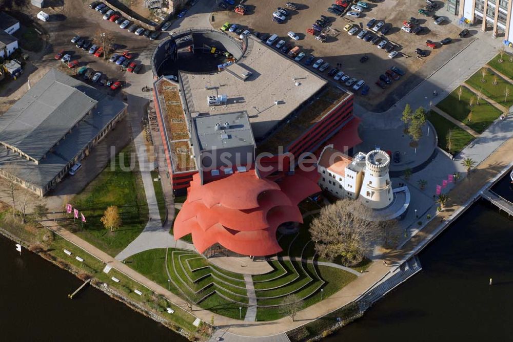 Potsdam aus der Vogelperspektive: Hans Otto Theater Potsdam