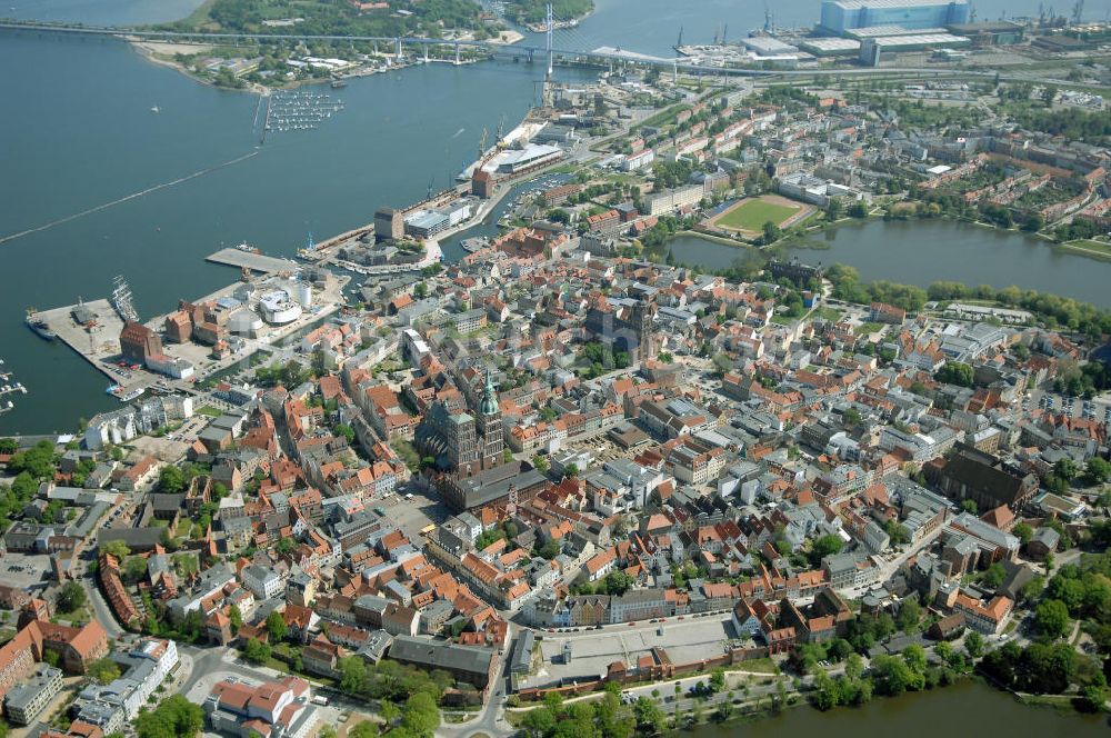 Stralsund aus der Vogelperspektive: Hansestadt Stralsund