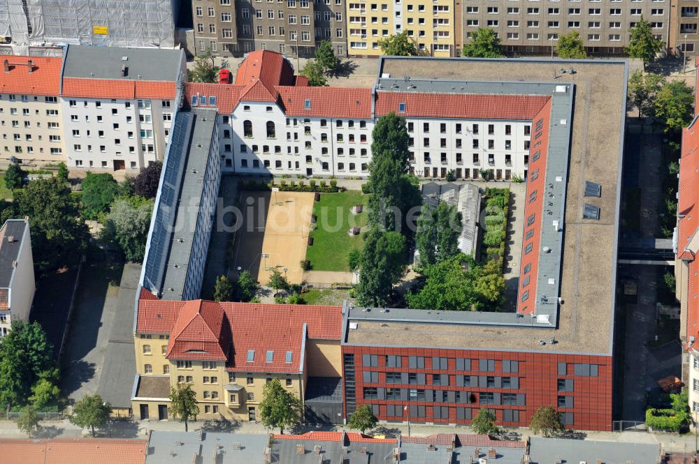 Luftbild Berlin - Lichtenberg - Hauptanstalt der Justizvollzugsanstalt JVA für Frauen in Berlin