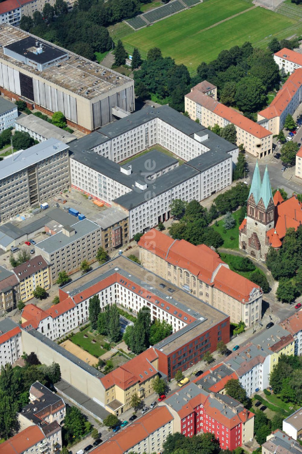 Luftbild Berlin - Lichtenberg - Hauptanstalt der Justizvollzugsanstalt JVA für Frauen in Berlin