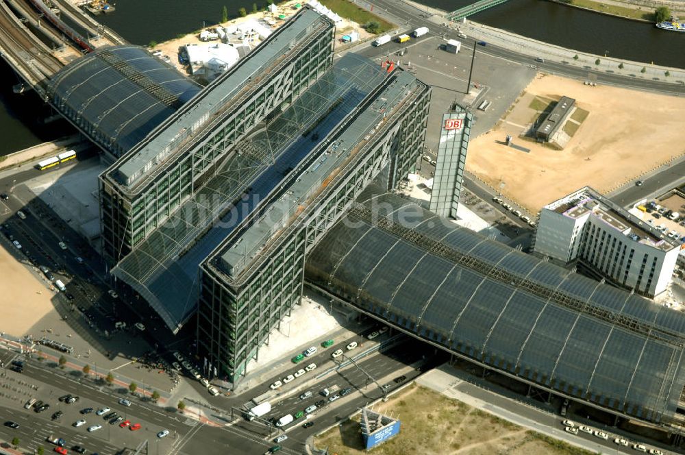 Luftbild Berlin - Hauptbahnhof in Berlin Mitte