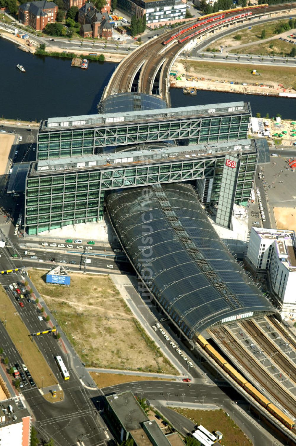 Luftbild Berlin - Hauptbahnhof in Berlin Mitte