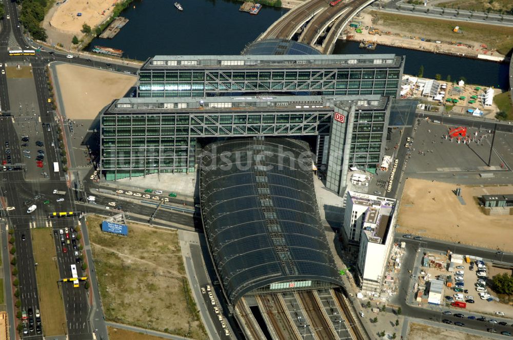 Berlin aus der Vogelperspektive: Hauptbahnhof in Berlin Mitte