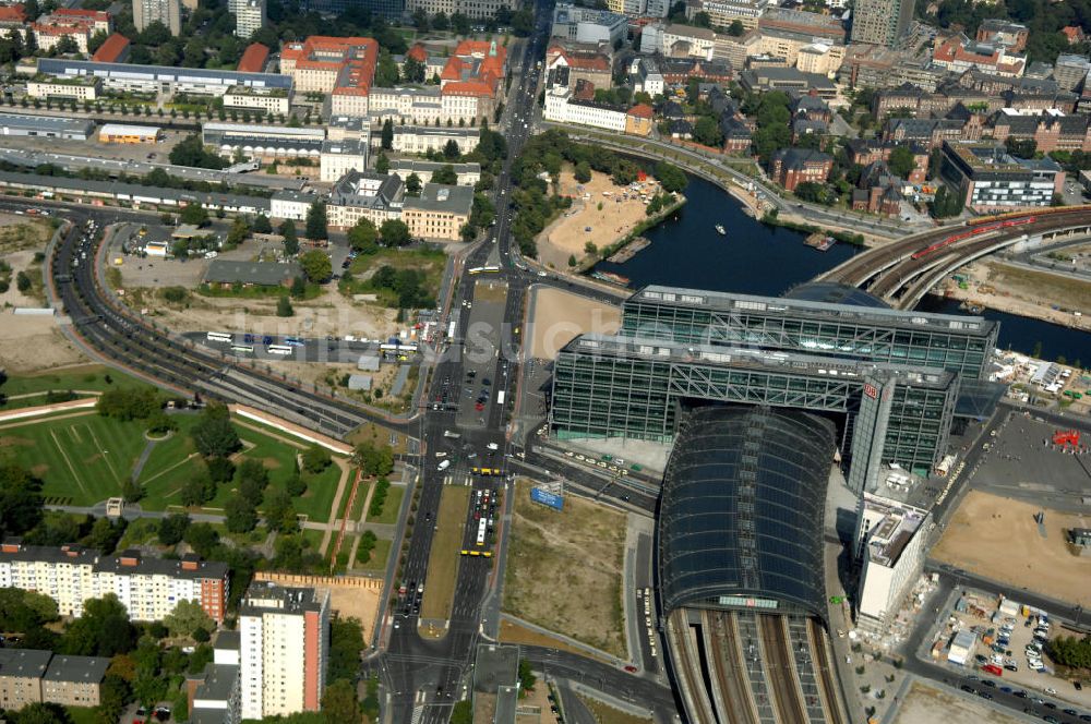 Luftbild Berlin - Hauptbahnhof in Berlin Mitte