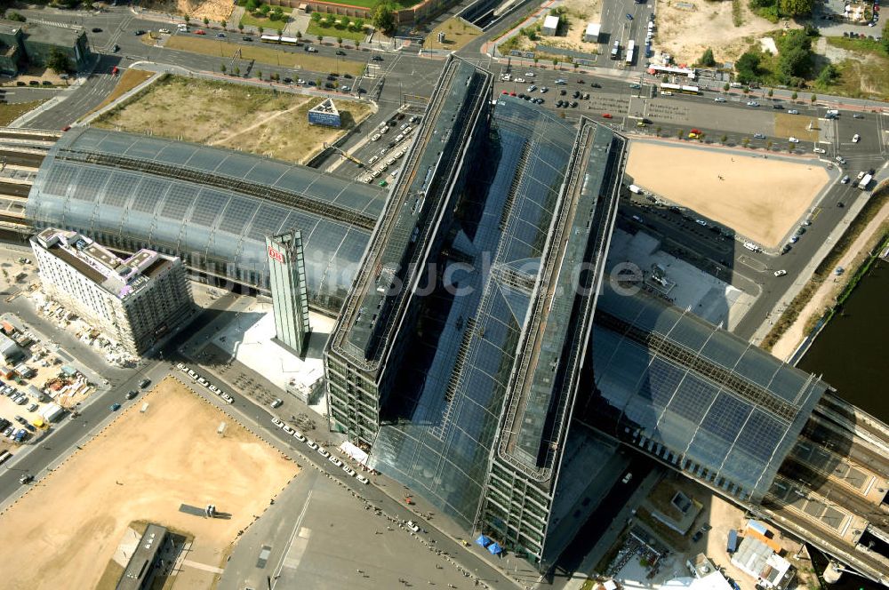 Berlin von oben - Hauptbahnhof in Berlin Mitte