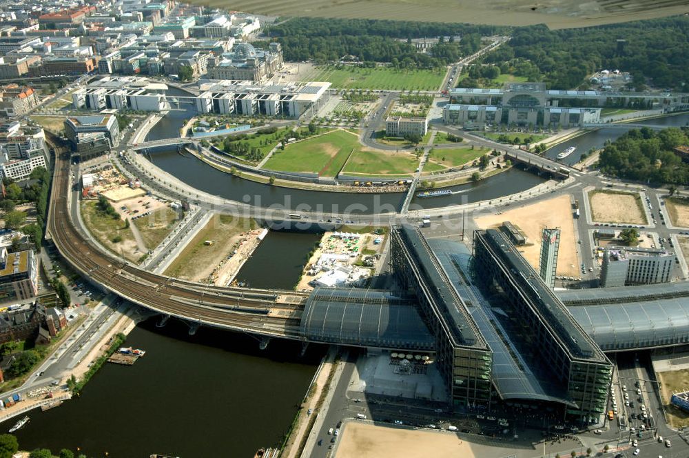 Berlin aus der Vogelperspektive: Hauptbahnhof in Berlin Mitte