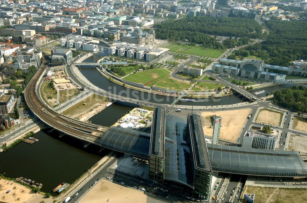 Luftaufnahme Berlin - Hauptbahnhof in Berlin Mitte