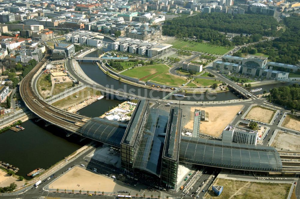 Berlin von oben - Hauptbahnhof in Berlin Mitte