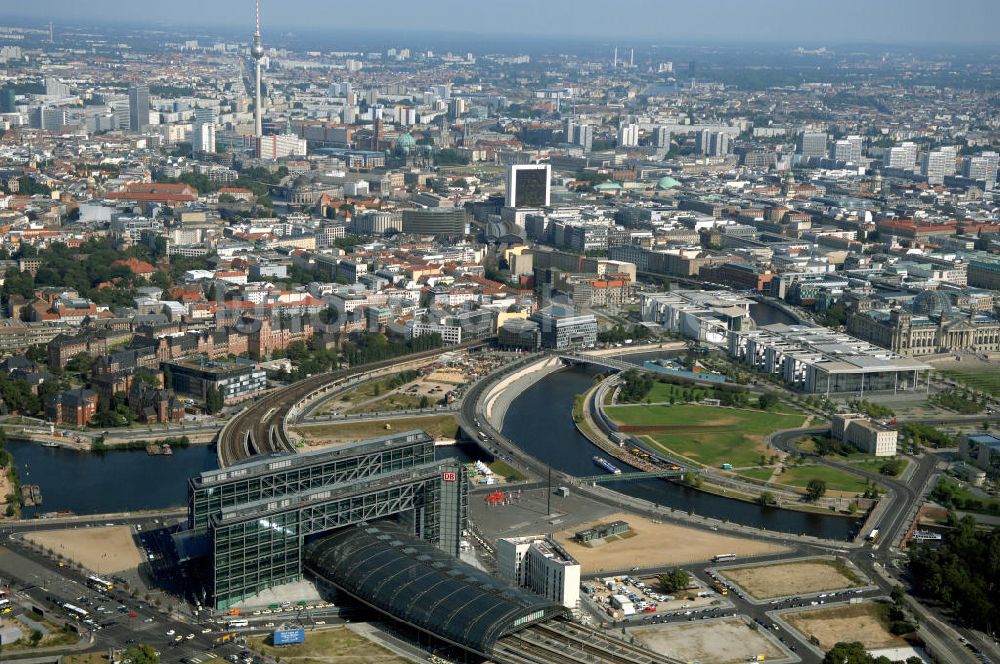 Luftbild Berlin - Hauptbahnhof in Berlin Mitte