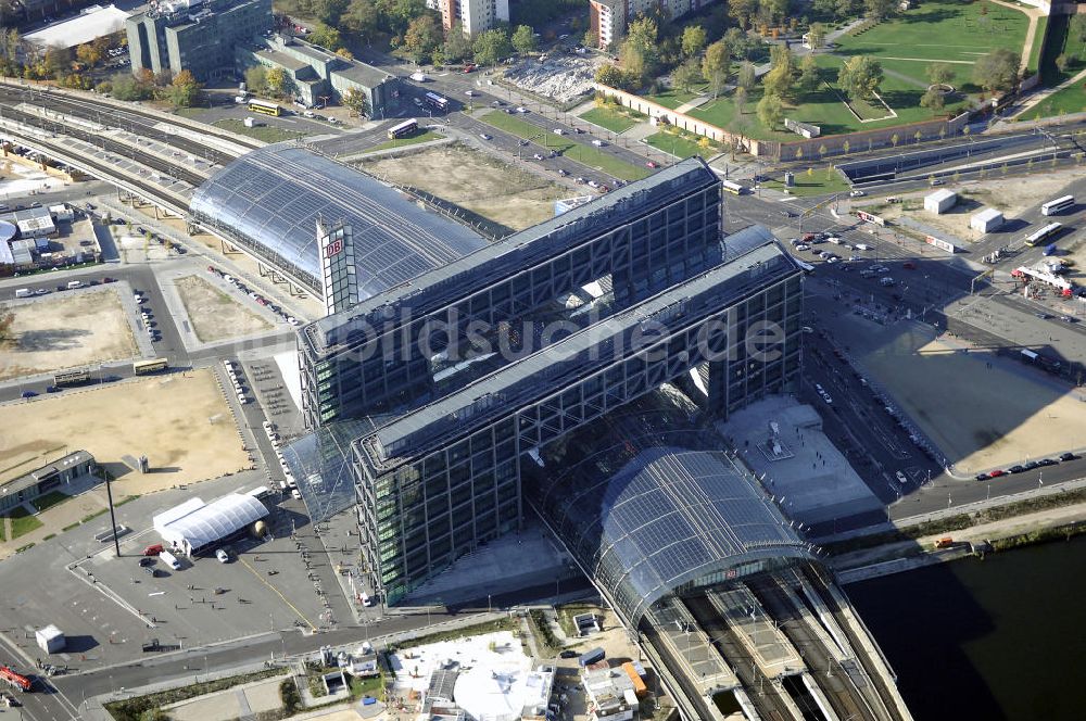 Berlin aus der Vogelperspektive: Hauptbahnhof in Berlin Mitte