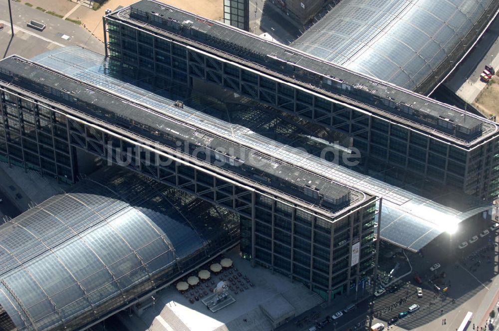 Berlin aus der Vogelperspektive: Hauptbahnhof in Berlin Mitte