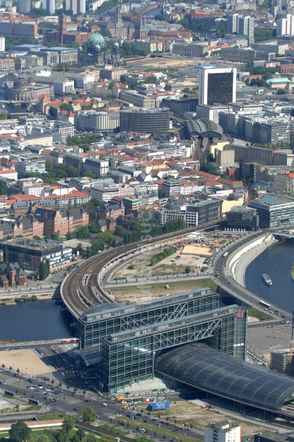 Berlin von oben - Hauptbahnhof in Berlin Mitte