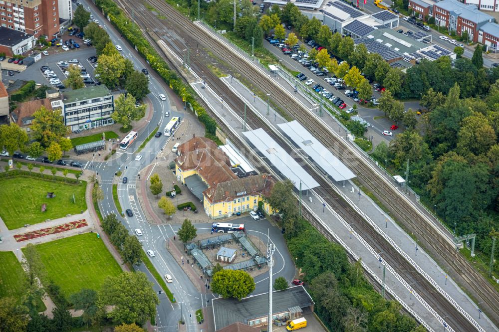 Ahlen von oben - Hauptbahnhof der Deutschen Bahn in Ahlen im Bundesland Nordrhein-Westfalen, Deutschland