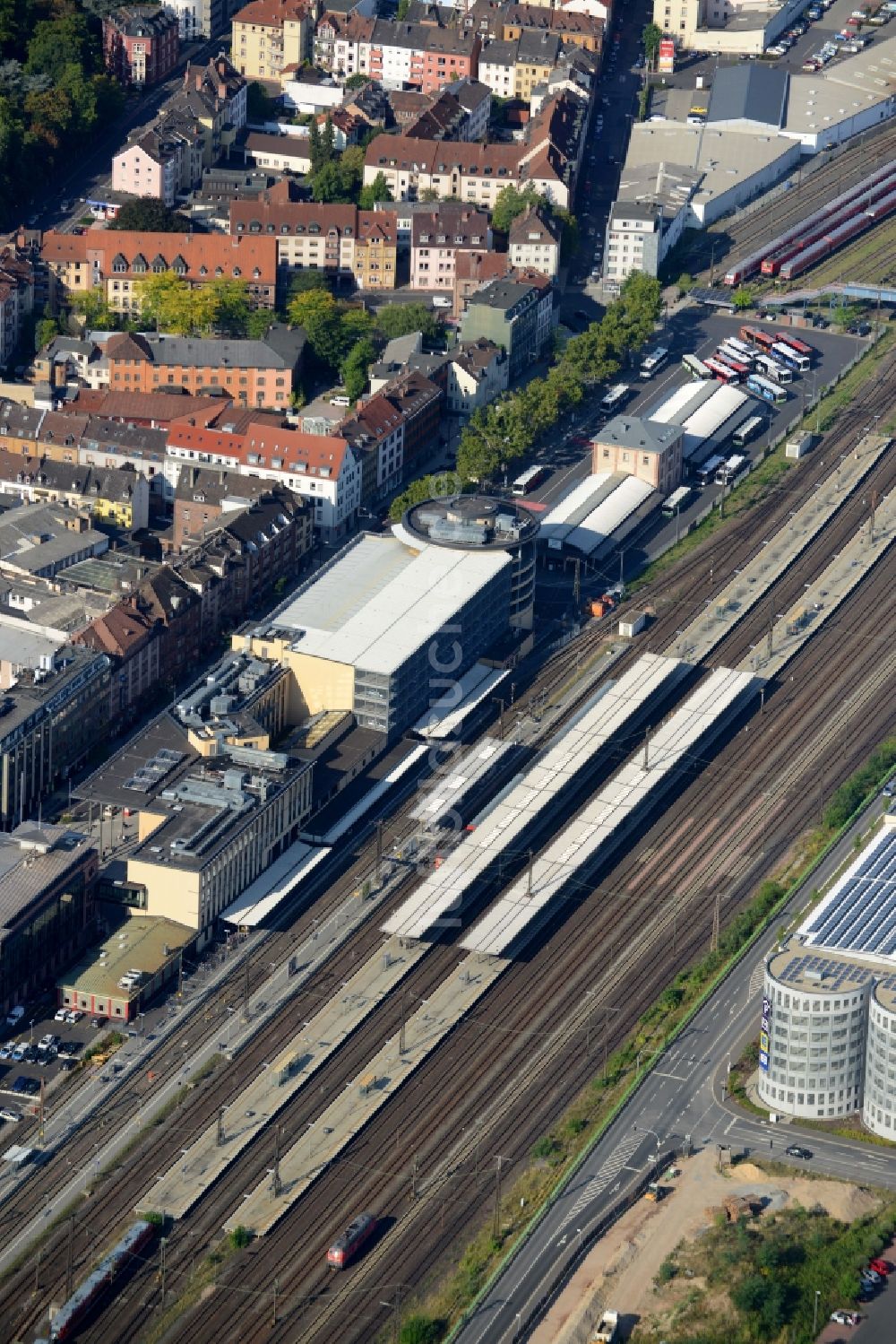 Luftbild Aschaffenburg - Hauptbahnhof der Deutschen Bahn in Aschaffenburg im Bundesland Bayern