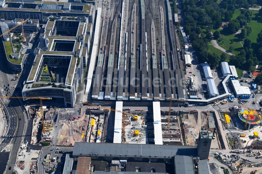 Stuttgart von oben - Hauptbahnhof der Deutschen Bahn und Bauarbeiten zum Verkehrs- und Städtebauprojekt Stuttgart 21 in Stuttgart im Bundesland Baden-Württemberg